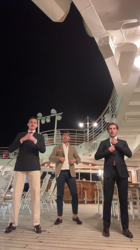 Post 9 by Quique on TikTok (video)