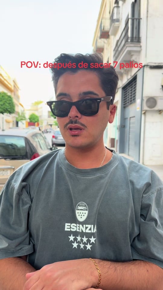 Post 5 by Quique on TikTok (video)