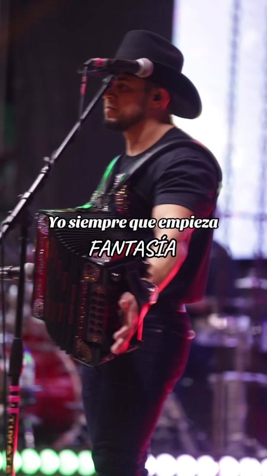 Post 8 by grupocostumbre on TikTok (video)