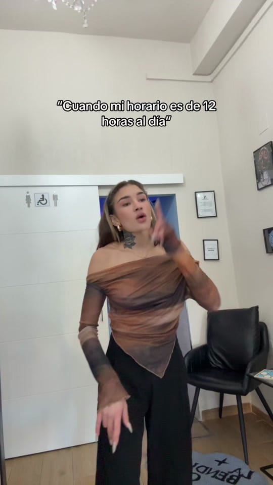 Post 8 by claudiadaza__ on TikTok (video)