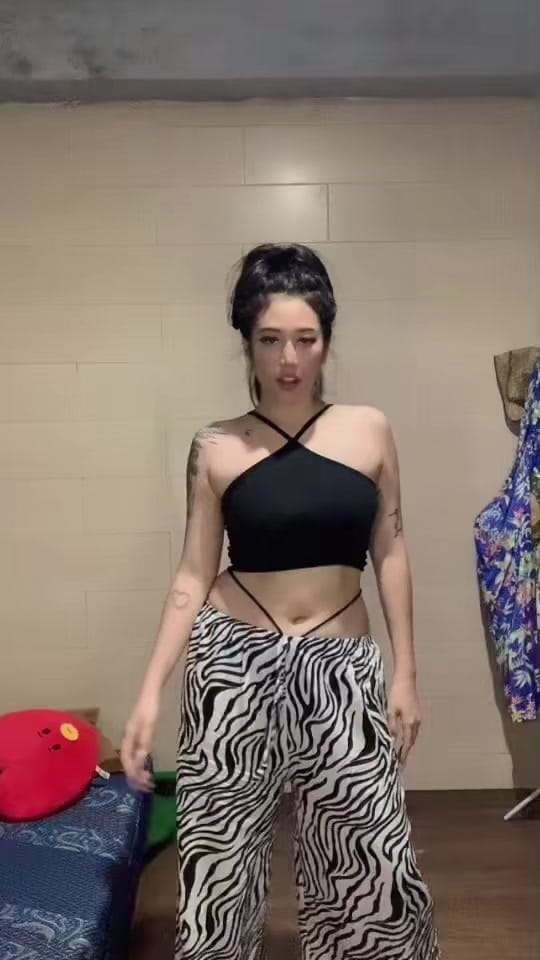 Post 9 by Gwen on TikTok (video)