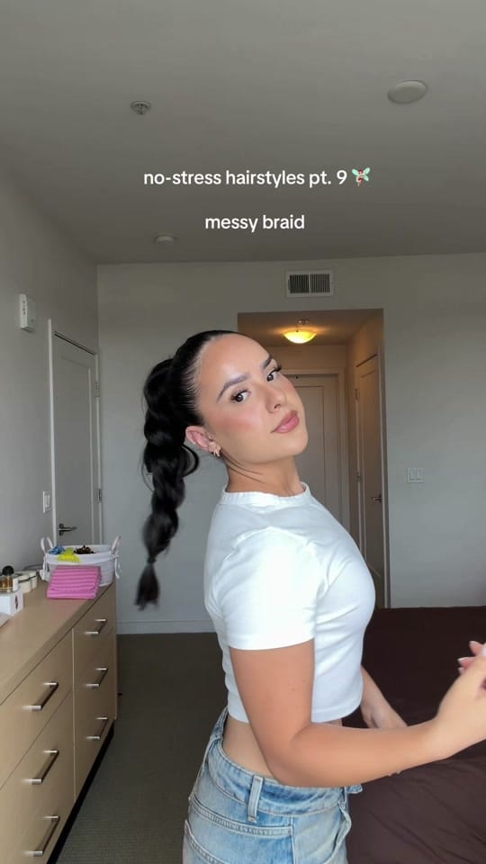 Post 4 by Glo on TikTok (video)