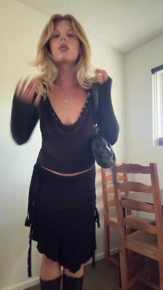 Post 1 by 𝓀𝒾 on TikTok (video)