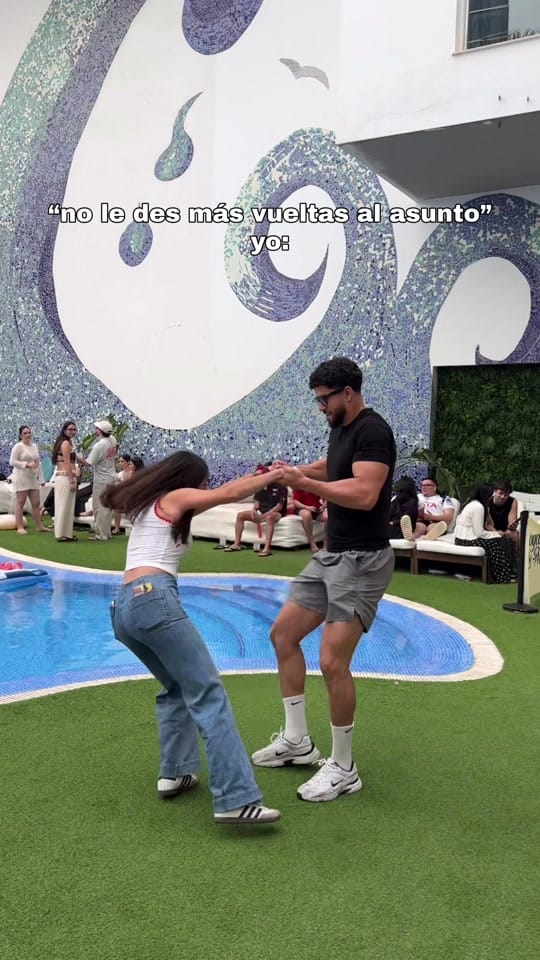Post 5 by Lucía ⚡️ on TikTok (video)