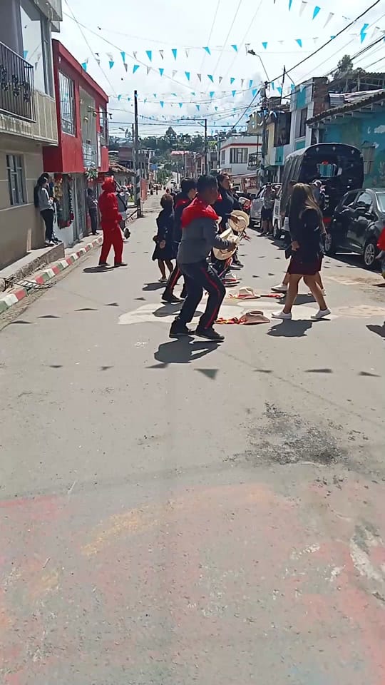 Post 5 by @eljovenaso on TikTok (video)