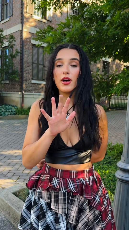 Post 2 by bella rios! on TikTok (video)