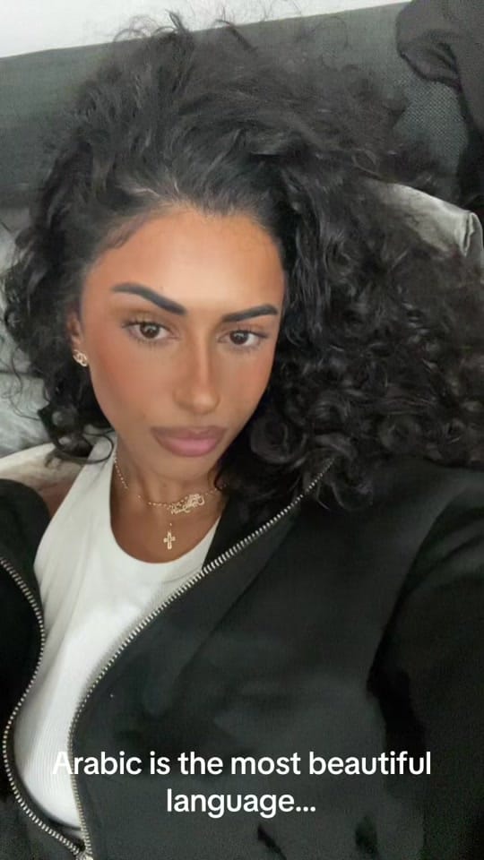 Post 4 by Chantelle Robeka on TikTok (video)