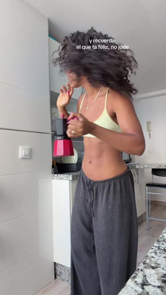 Post 6 by siguiendoalsoll on TikTok (video)