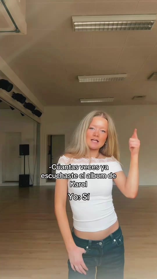 Post 3 by Annakarolista💘💖 (fanpage) on TikTok (video)