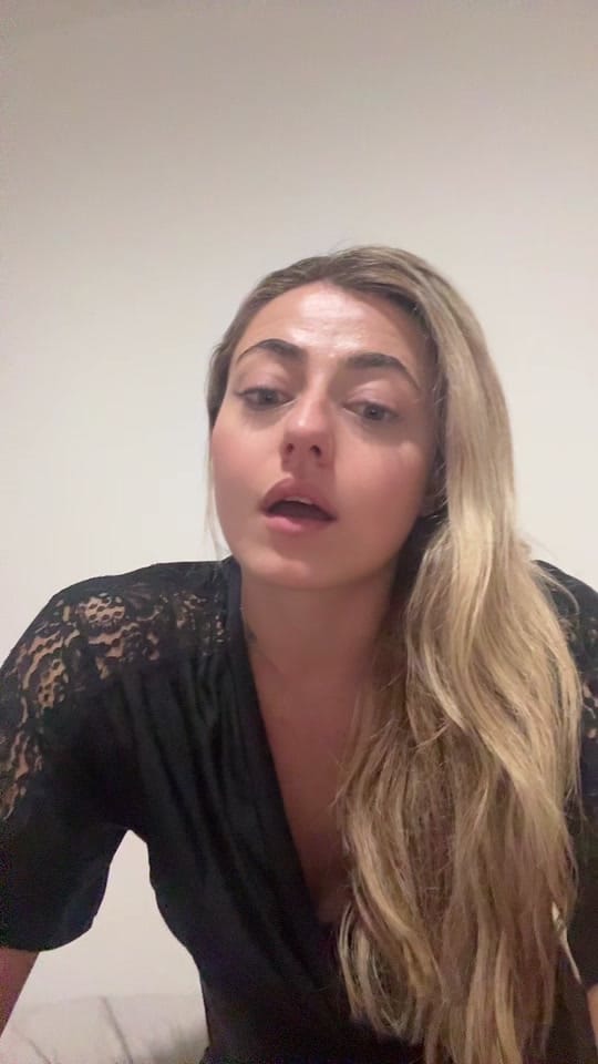 Post 6 by Giullia on TikTok (video)