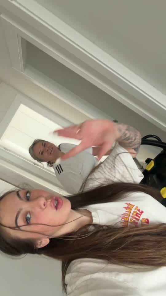 Post 6 by Angela Walker 🩷 on TikTok (video)