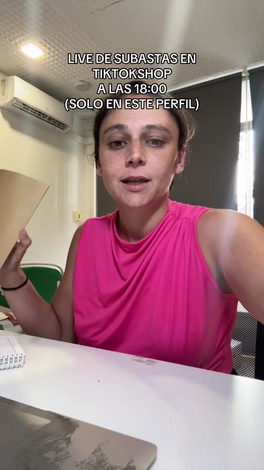 Post 2 by Chollomoviles on TikTok (video)