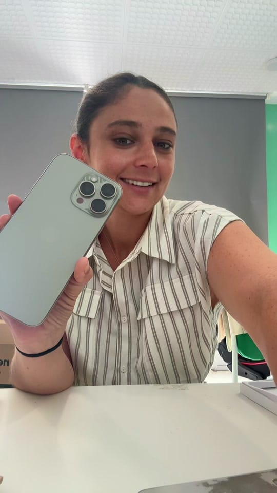 Post 6 by Chollomoviles on TikTok (video)