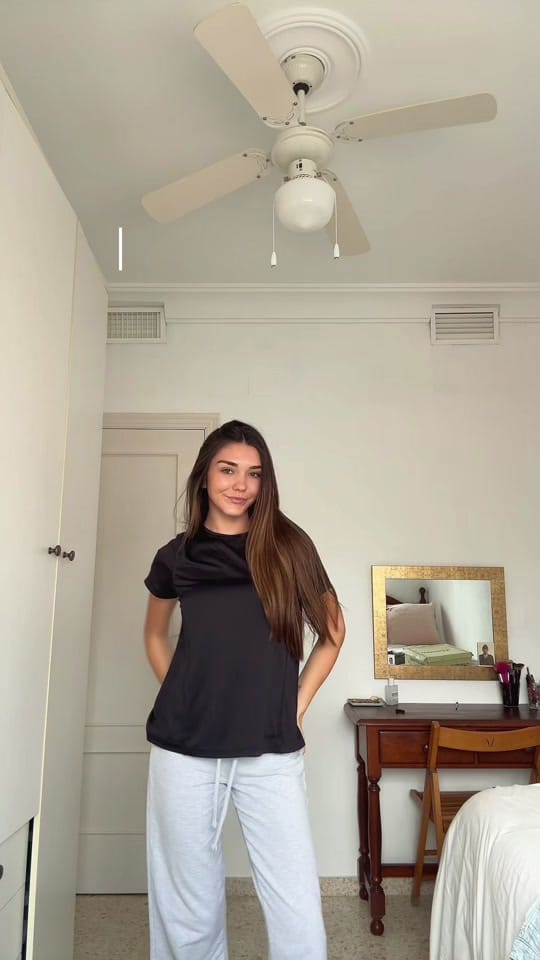 Post 5 by Claudia Martín on TikTok (video)