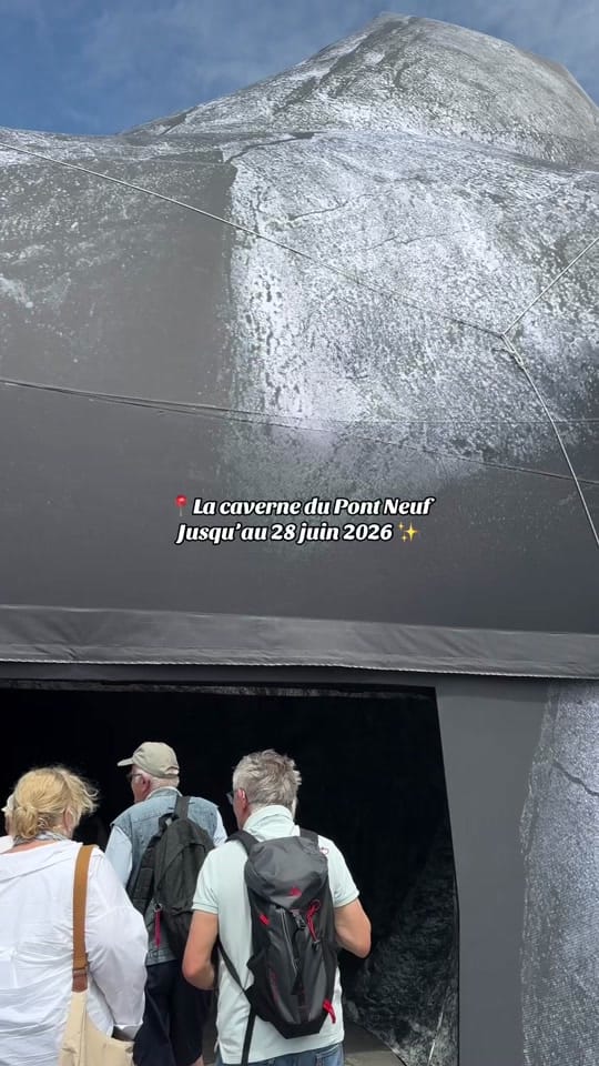 Post 3 by Paris with Ambre 👠❤️ on TikTok (video)