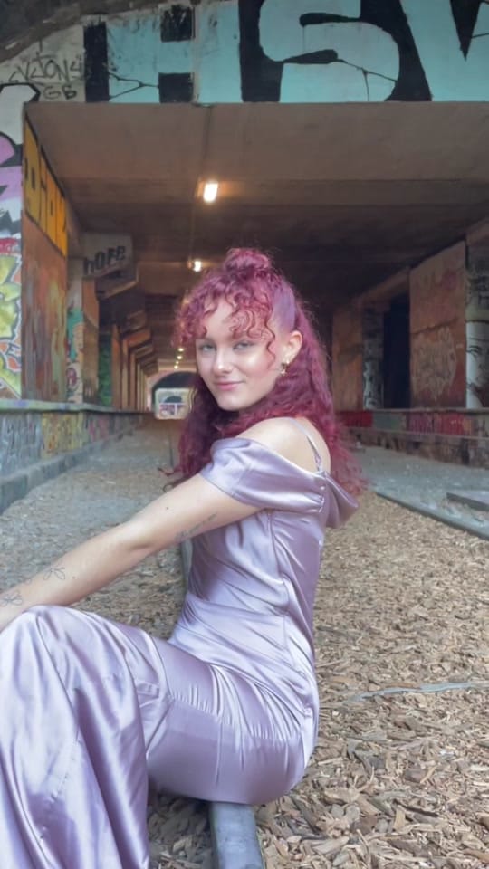 Post 2 by Paris with Ambre 👠❤️ on TikTok (video)