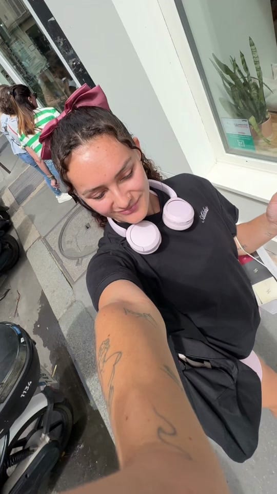 Post 1 by Paris with Ambre 👠❤️ on TikTok (video)