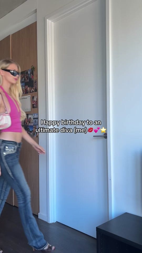 Post 10 by Kiera 💋 y2k fashion on TikTok (video)