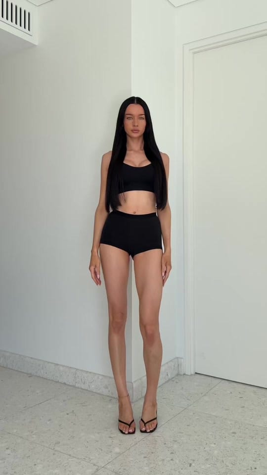 Post 4 by Isobel Celeste on TikTok (video)