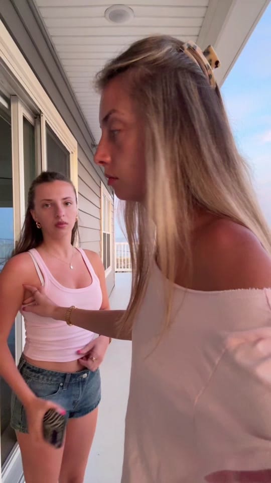 Post 1 by selena on TikTok (video)