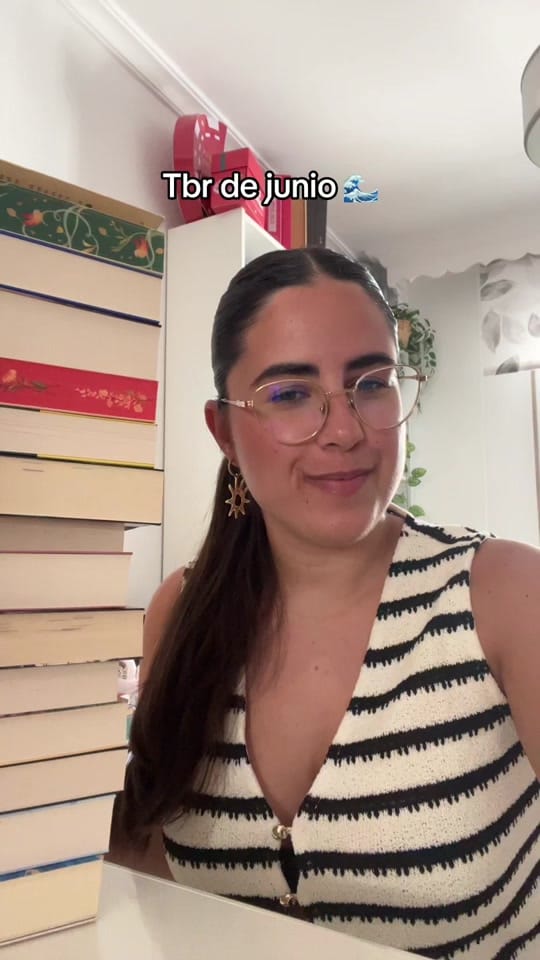 Post 2 by Mercedes Viana on TikTok (video)
