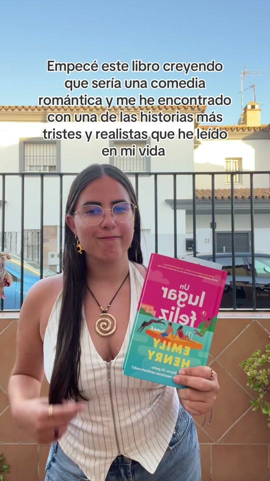 Post 5 by Mercedes Viana on TikTok (video)