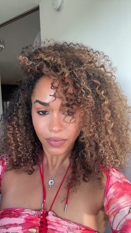 Post 6 by SARAH K. on TikTok (video)