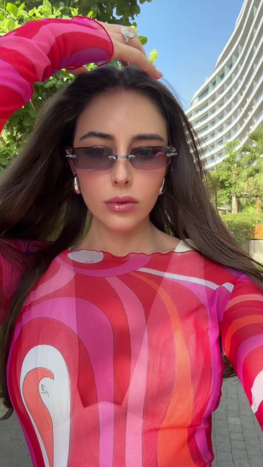 Post 2 by Sydney Blank on TikTok (video)