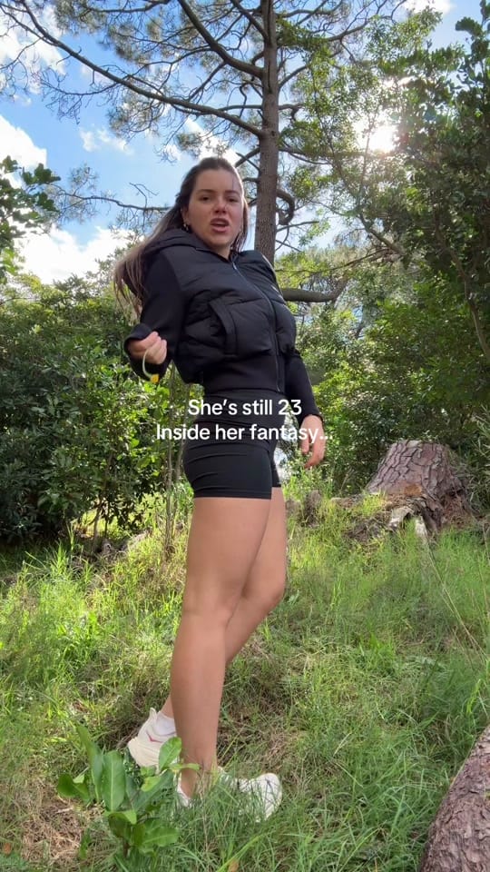 Post 8 by Hannah Lucas on TikTok (video)