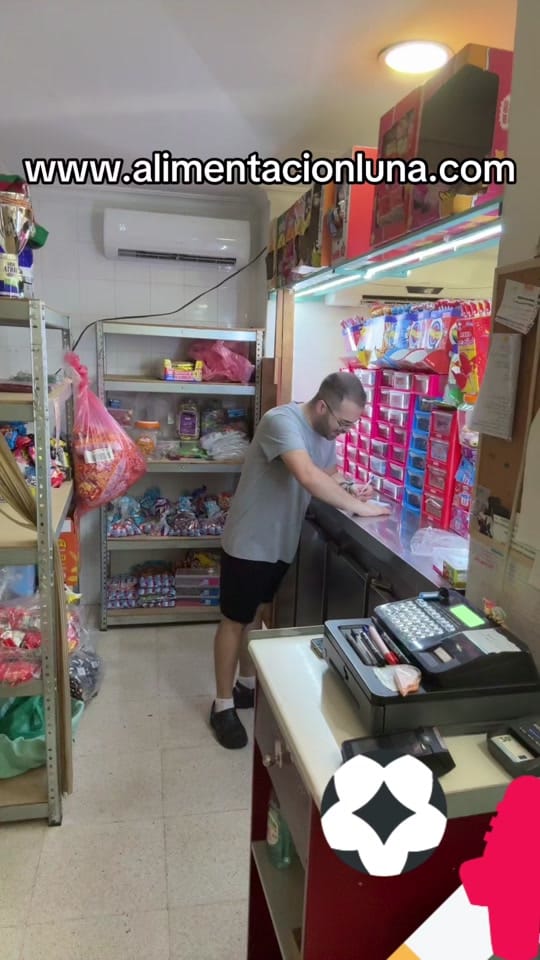 Post 1 by ALIMENTACIÓN LUNA (VÍCTOR) on TikTok (video)