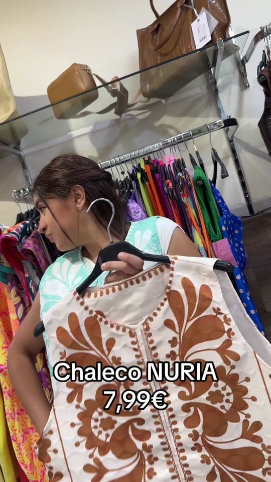 Post 7 by Sara Amaya Moda on TikTok (video)