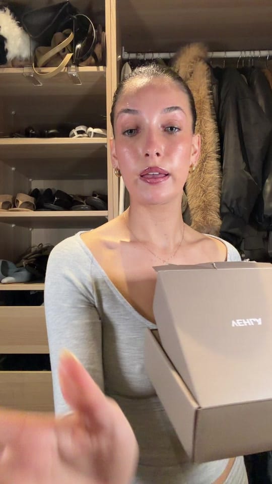 Post 4 by Sarah O’Sullivan on TikTok (video)