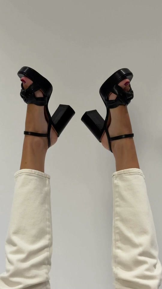 Post 8 by Sevilla Fashion Outlet on TikTok (video)