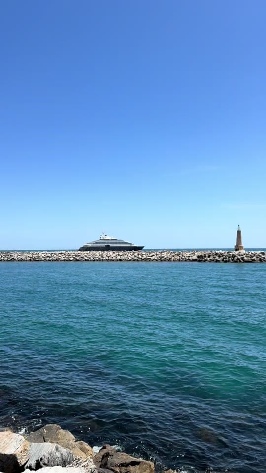 Post 6 by Luxury Homes on TikTok (video)