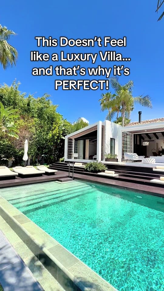 Post 10 by Luxury Homes on TikTok (video)