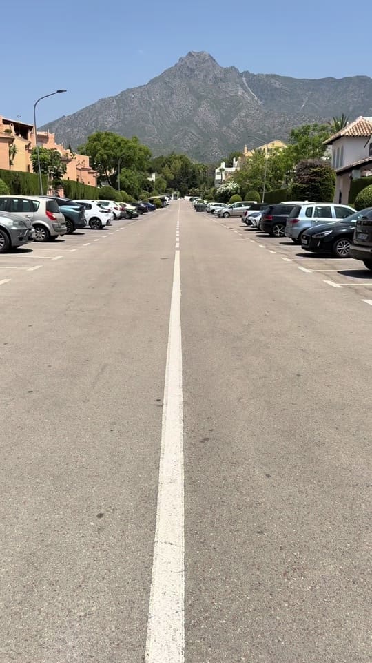Post 2 by Luxury Homes on TikTok (video)