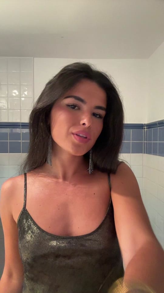 Post 1 by julia visentin on TikTok (video)