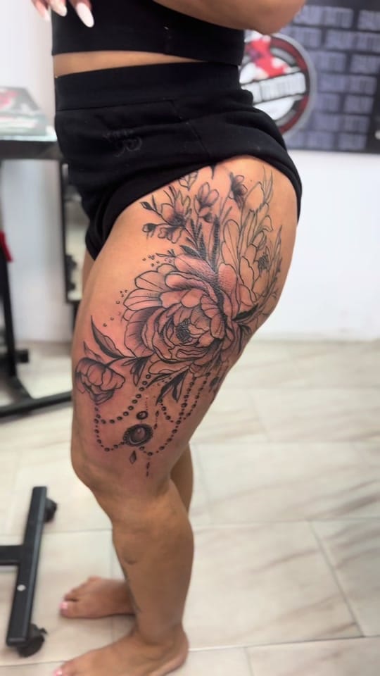 Post 3 by Adrenaline Tattoo Sevilla on TikTok (video)