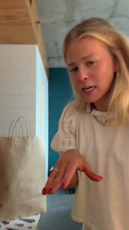 Post 1 by sydney brownlow on TikTok (video)
