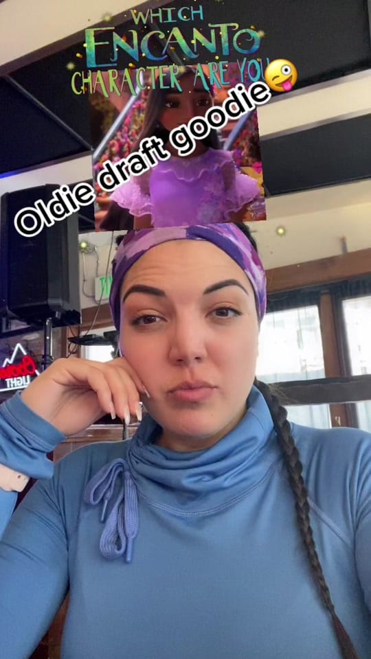 Post 8 by Valerie Dee on TikTok (video)