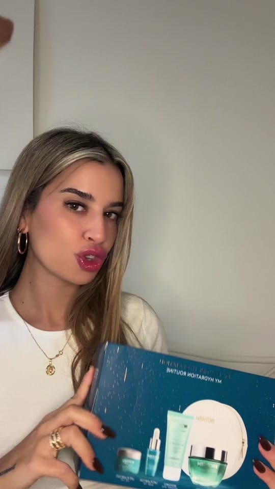 Post 3 by M E R I T A 🍒 on TikTok (video)