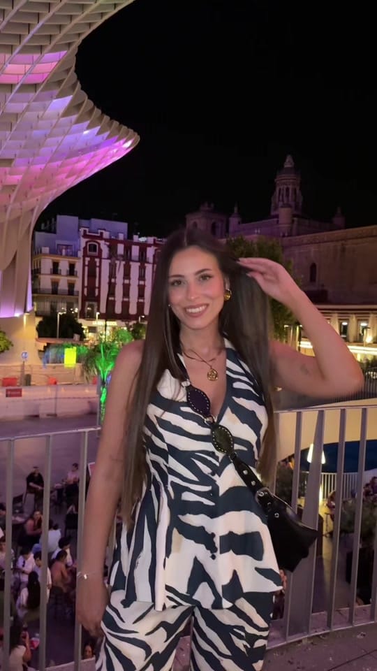 Post 1 by Alejandra León 🍒🪩🍸 on TikTok (video)