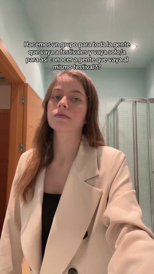 Post 1 by Helenaa on TikTok (video)