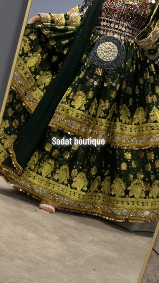 Post 7 by Sadat Boutique on TikTok (video)