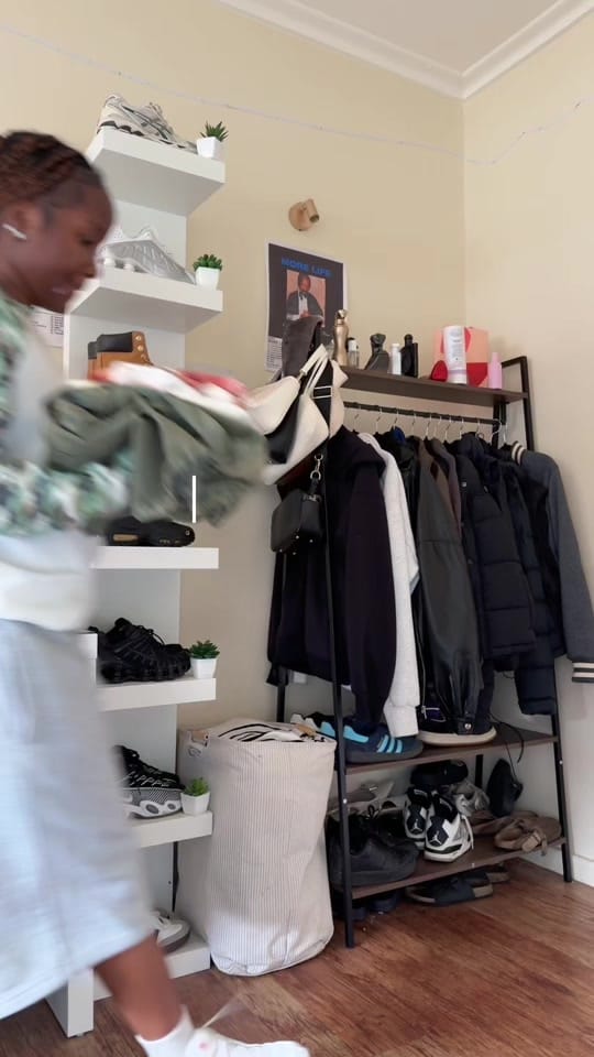 Post 3 by Rose Twiz on TikTok (video)