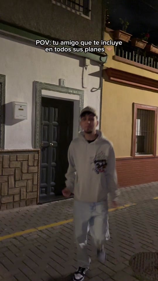 Post 10 by Guti on TikTok (video)