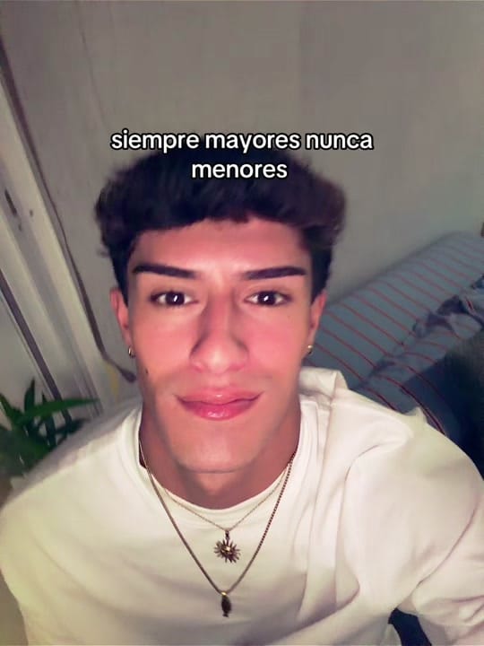 Post 8 by carloss :(: on TikTok (video)