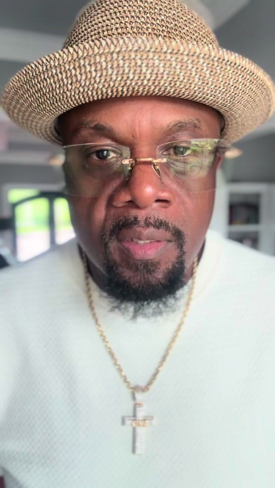 Post 4 by Samuel Blakes on TikTok (video)