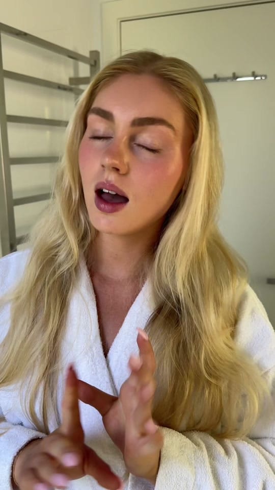 Post 3 by Holly on TikTok (video)