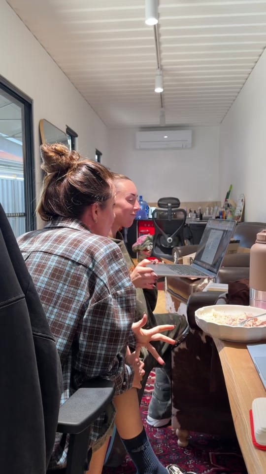 Post 5 by Sabbi the Store on TikTok (video)